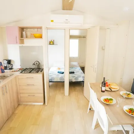 Happy Camp Mobile Homes In Village La Masseria 4* Gallipoli