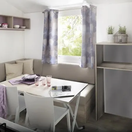 Happy Camp Mobile Homes In Village La Masseria Κάμπινγκ