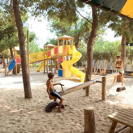 Κάμπινγκ Happy Camp Mobile Homes In Village La Masseria 4*