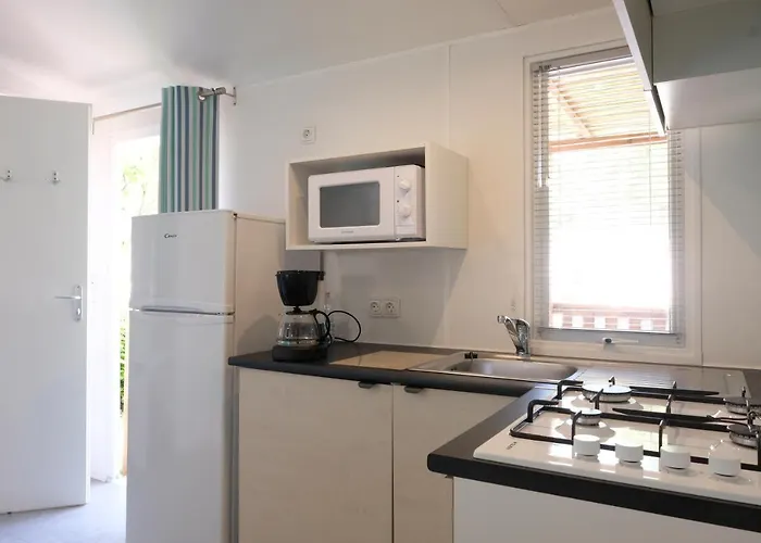 Campsite Happy Camp Mobile Homes In Village La Masseria