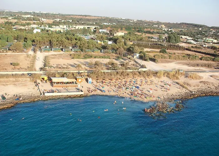 Happy Camp Mobile Homes In Village La Masseria Campsite Gallipoli